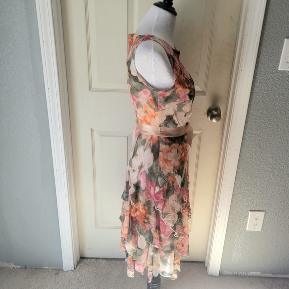Christopher and banks floral tie waist dress - Picture 3 of 5